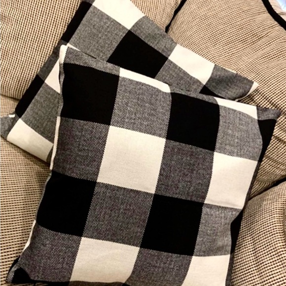 Pillows Covers 🩷Buffalo Plaid Accent Throw Pillow Cases Black White - Set of 2 - Picture 7 of 8
